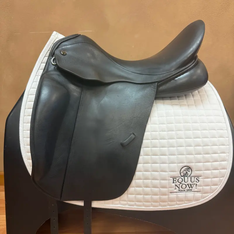 Used Trilogy Debbie Mcdonald Dressage Saddle 18" Extra Wide Tree 1