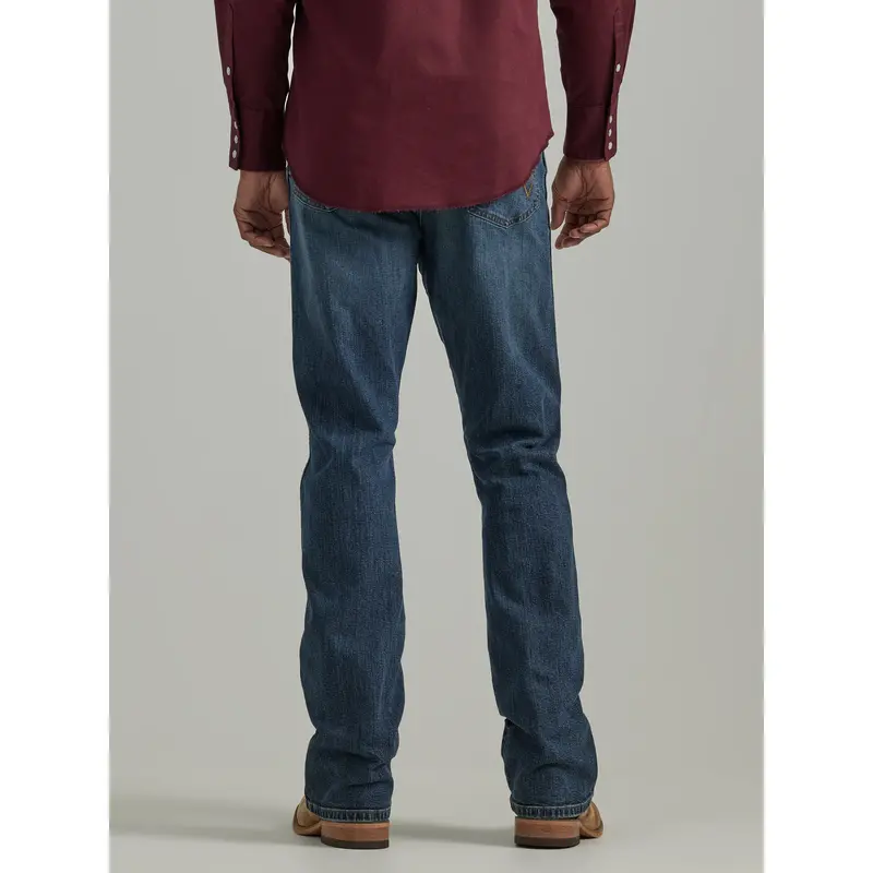 Wrangler Men's Retro Relaxed Bootcut Jean 1