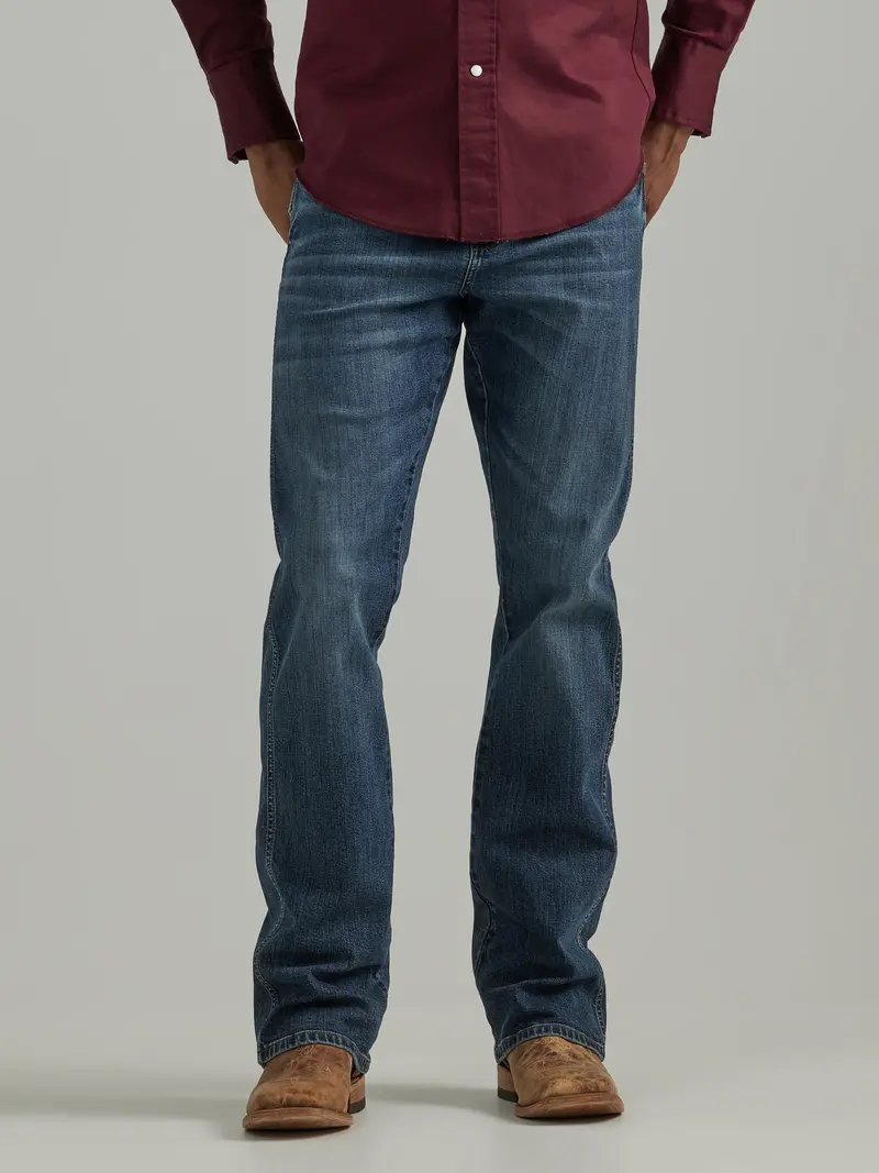 Wrangler Men's Retro Relaxed Bootcut Jean 4