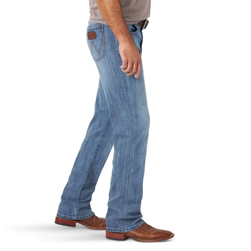 Wrangler Men's Retro Relaxed Fit Bootcut Jean-Kingston 3
