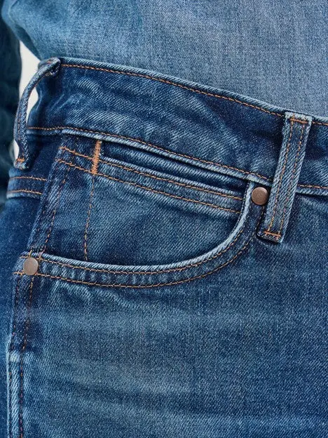 Wrangler Women's Isla High Rise Bailey Bootcut Jean 8
