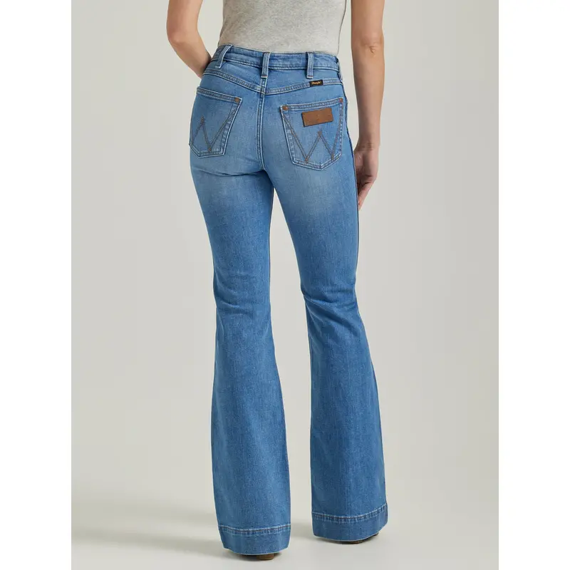 Wrangler Women's Retro High Rise Eliza Trouser Jean 1